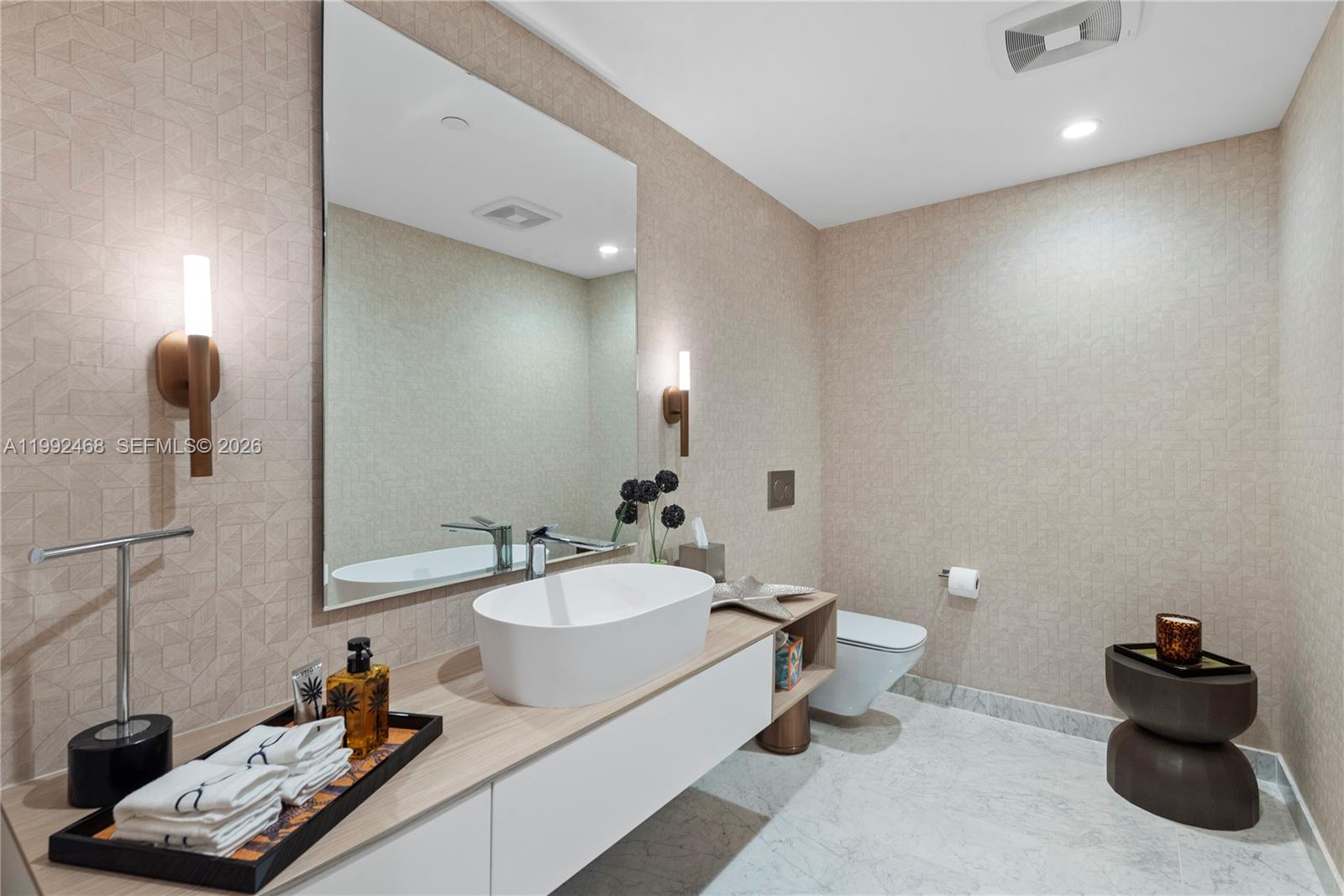 1135 103rd St #303 Bay Harbor Islands, FL 33154