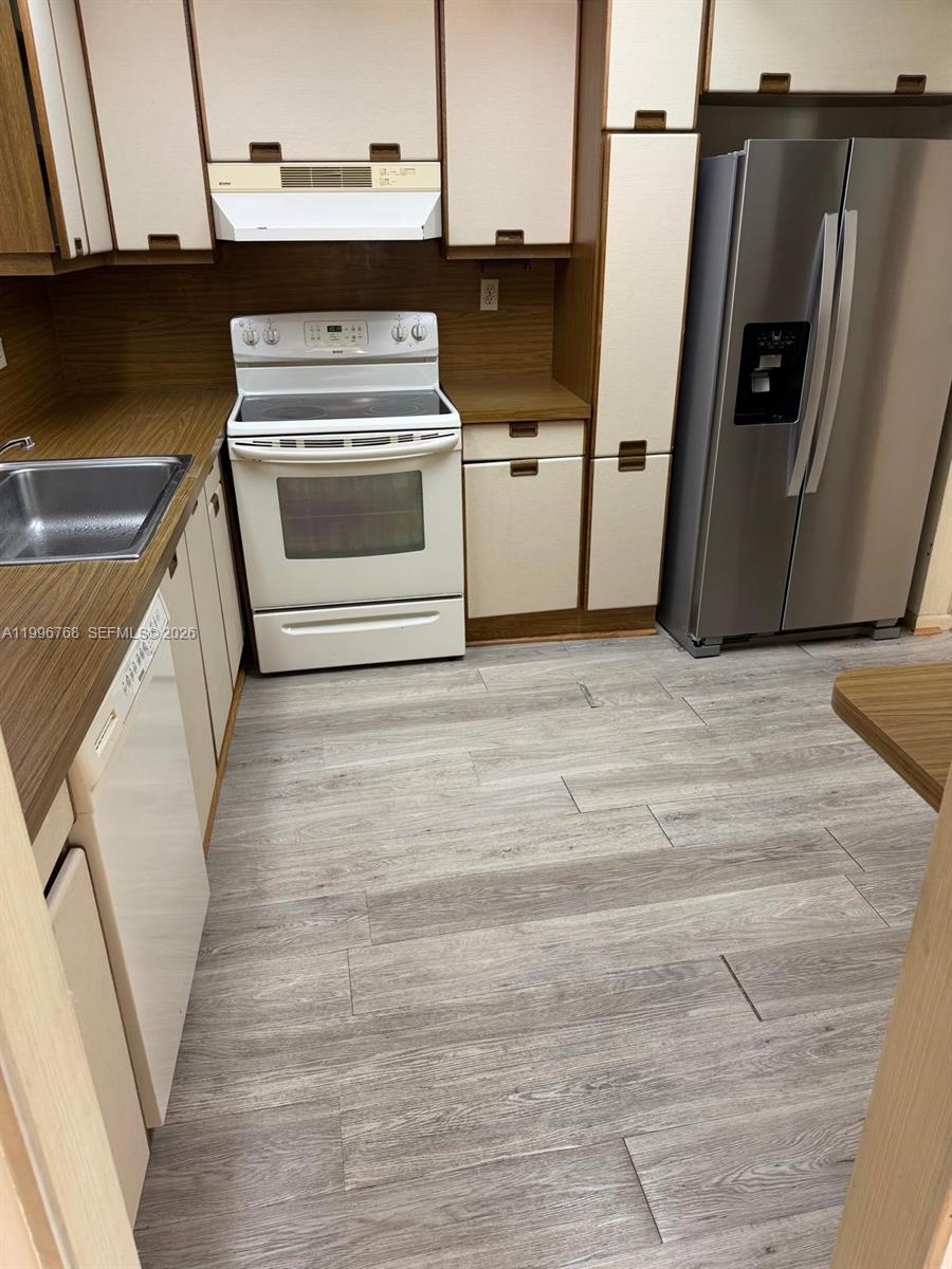 1185 W 32nd St Hialeah, FL 33012