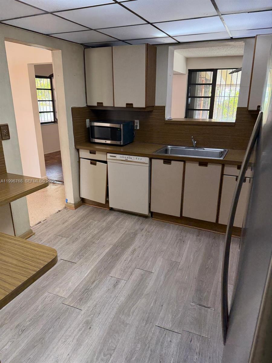 1185 W 32nd St Hialeah, FL 33012