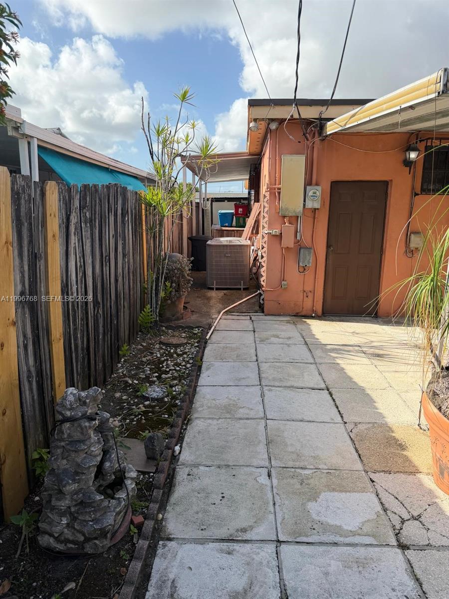 1185 W 32nd St Hialeah, FL 33012