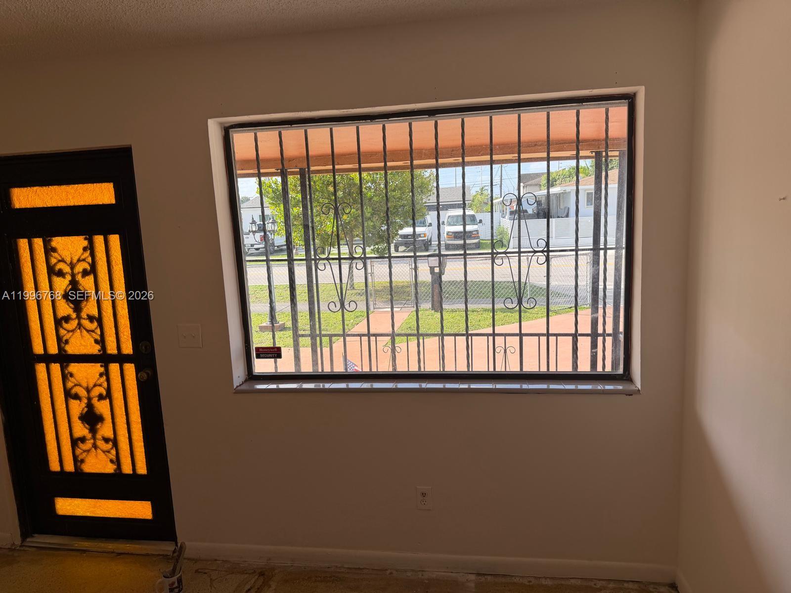 1185 W 32nd St Hialeah, FL 33012