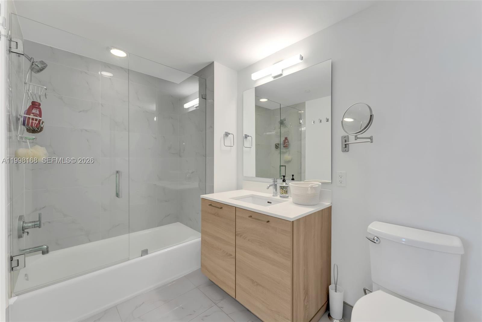16385 Biscayne Blvd #1819 North Miami Beach, FL 33160
