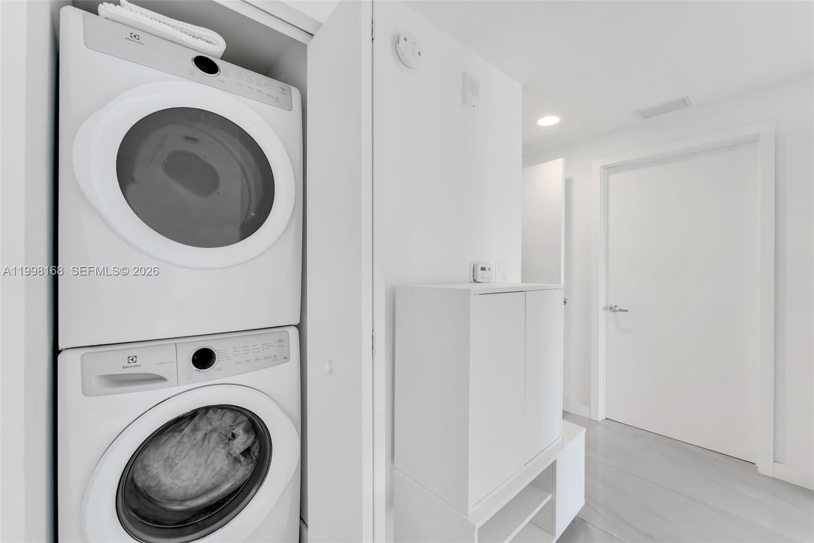 16385 Biscayne Blvd #1819 North Miami Beach, FL 33160