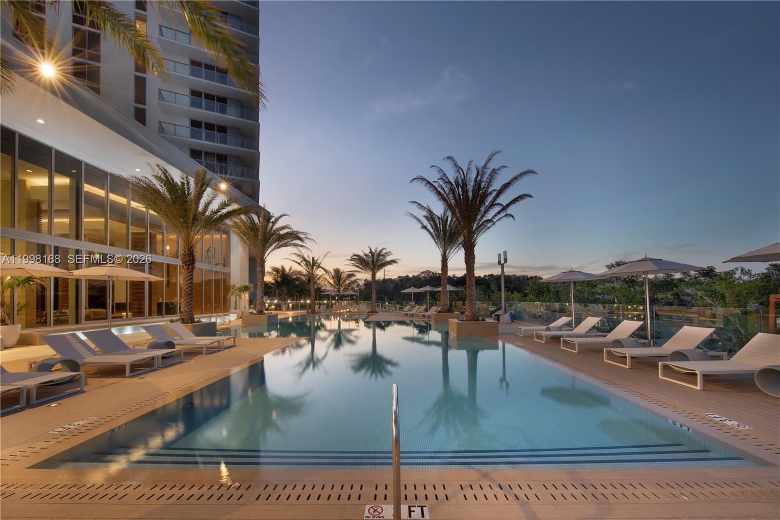 16385 Biscayne Blvd #1819 North Miami Beach, FL 33160