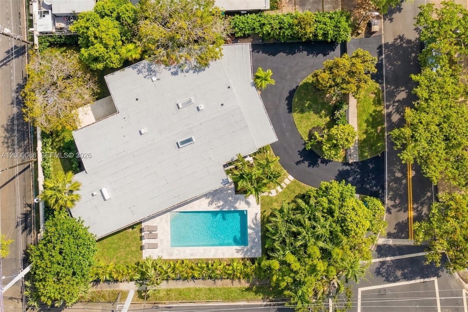 12600 Ixora Rd North Miami, FL 33181