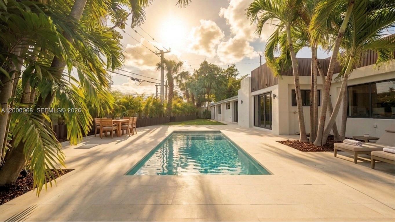 12600 Ixora Rd North Miami, FL 33181