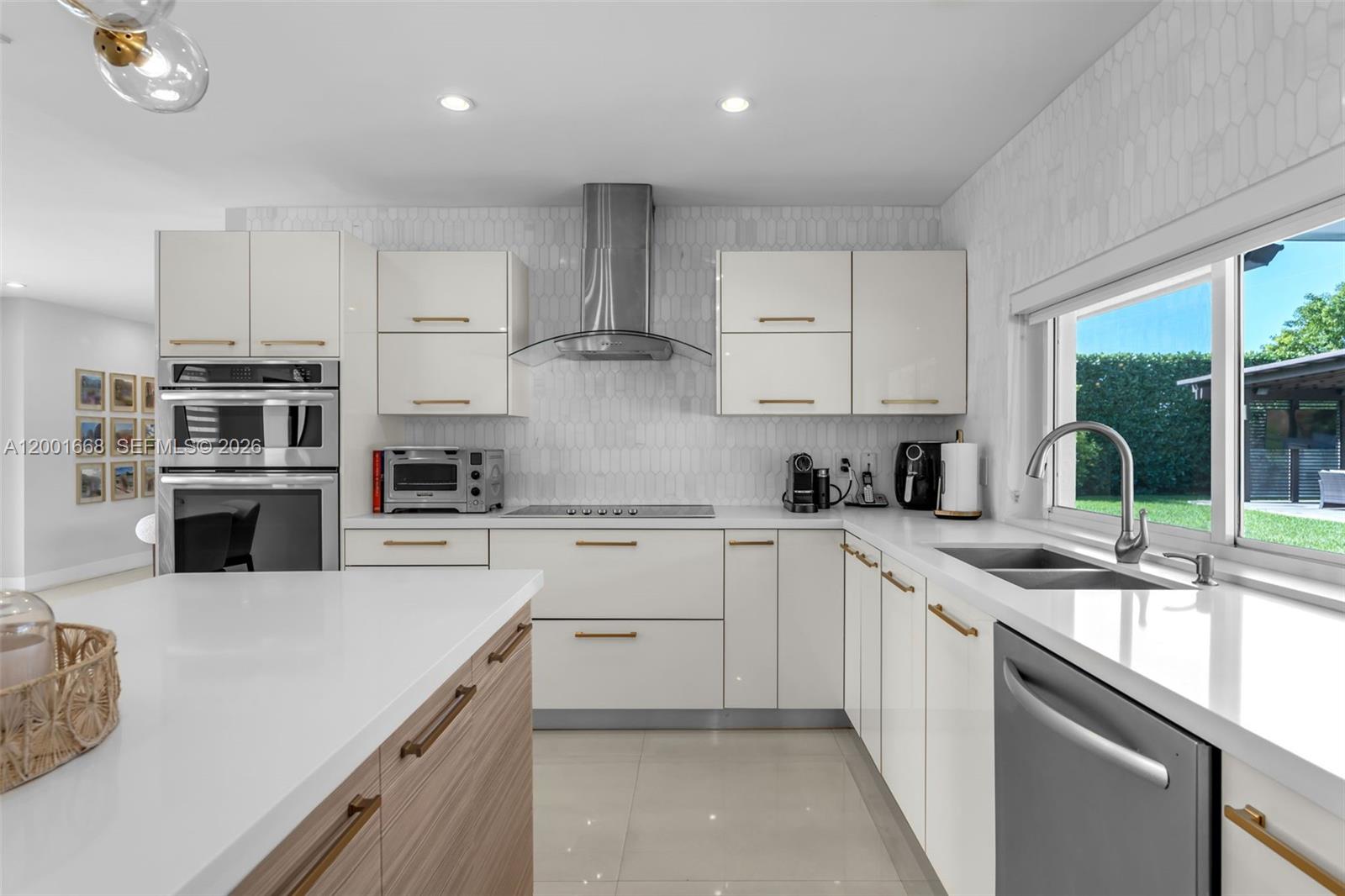 12904 SW 116th Ct Miami, FL 33176