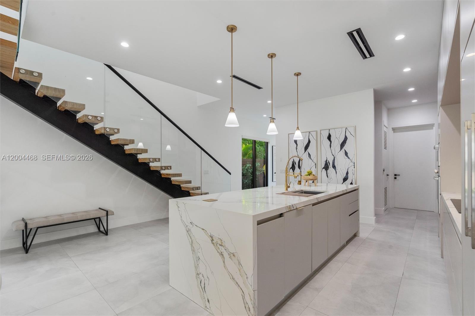 609 NE 8th Ave #B Fort Lauderdale, FL 33304