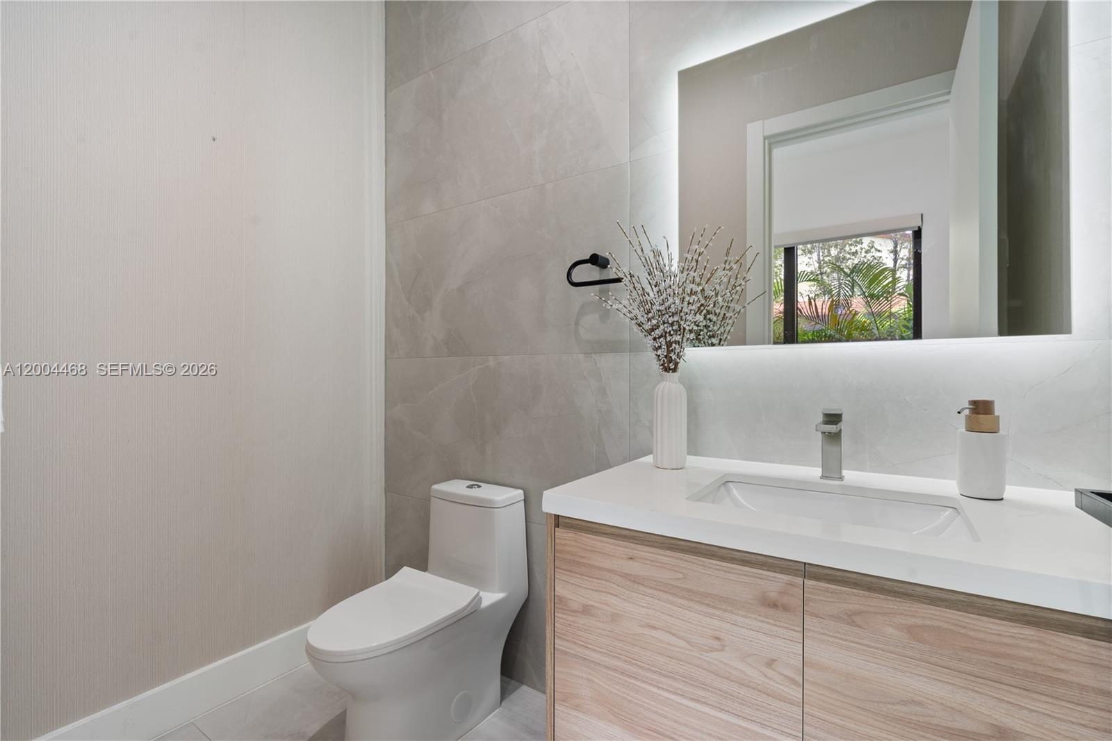 609 NE 8th Ave #B Fort Lauderdale, FL 33304