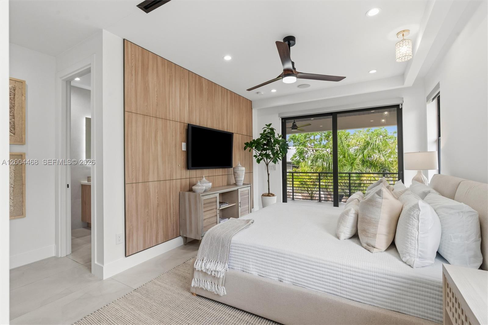 609 NE 8th Ave #B Fort Lauderdale, FL 33304