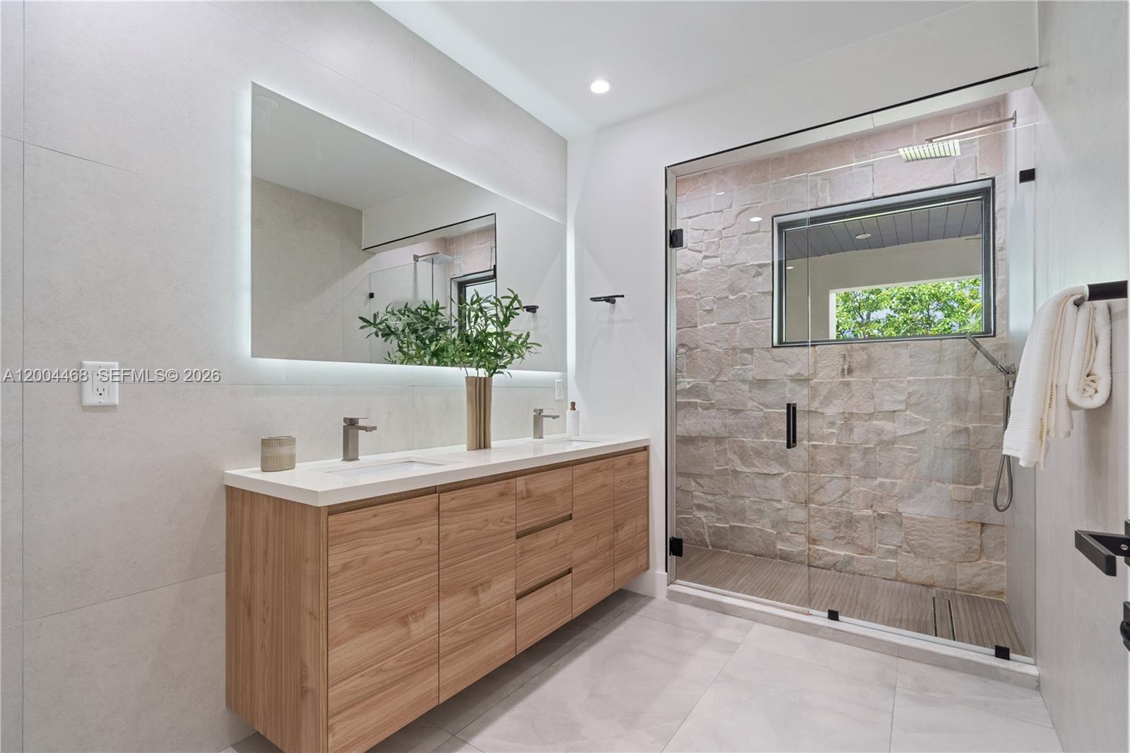 609 NE 8th Ave #B Fort Lauderdale, FL 33304