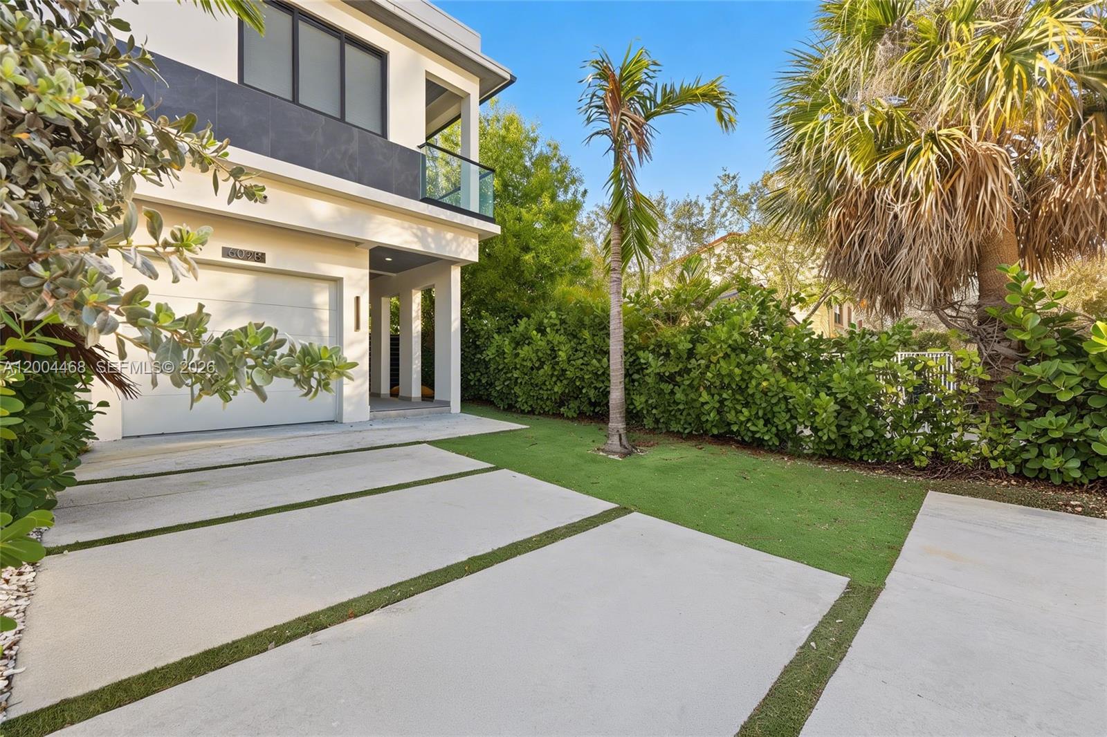 609 NE 8th Ave #B Fort Lauderdale, FL 33304