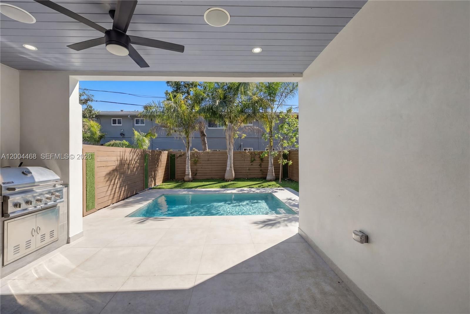 609 NE 8th Ave #B Fort Lauderdale, FL 33304