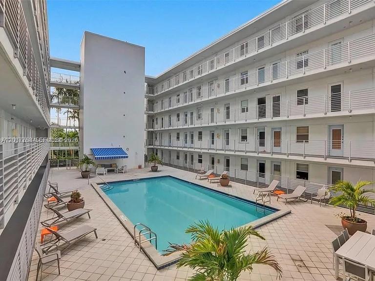1545 Euclid Ave #3H