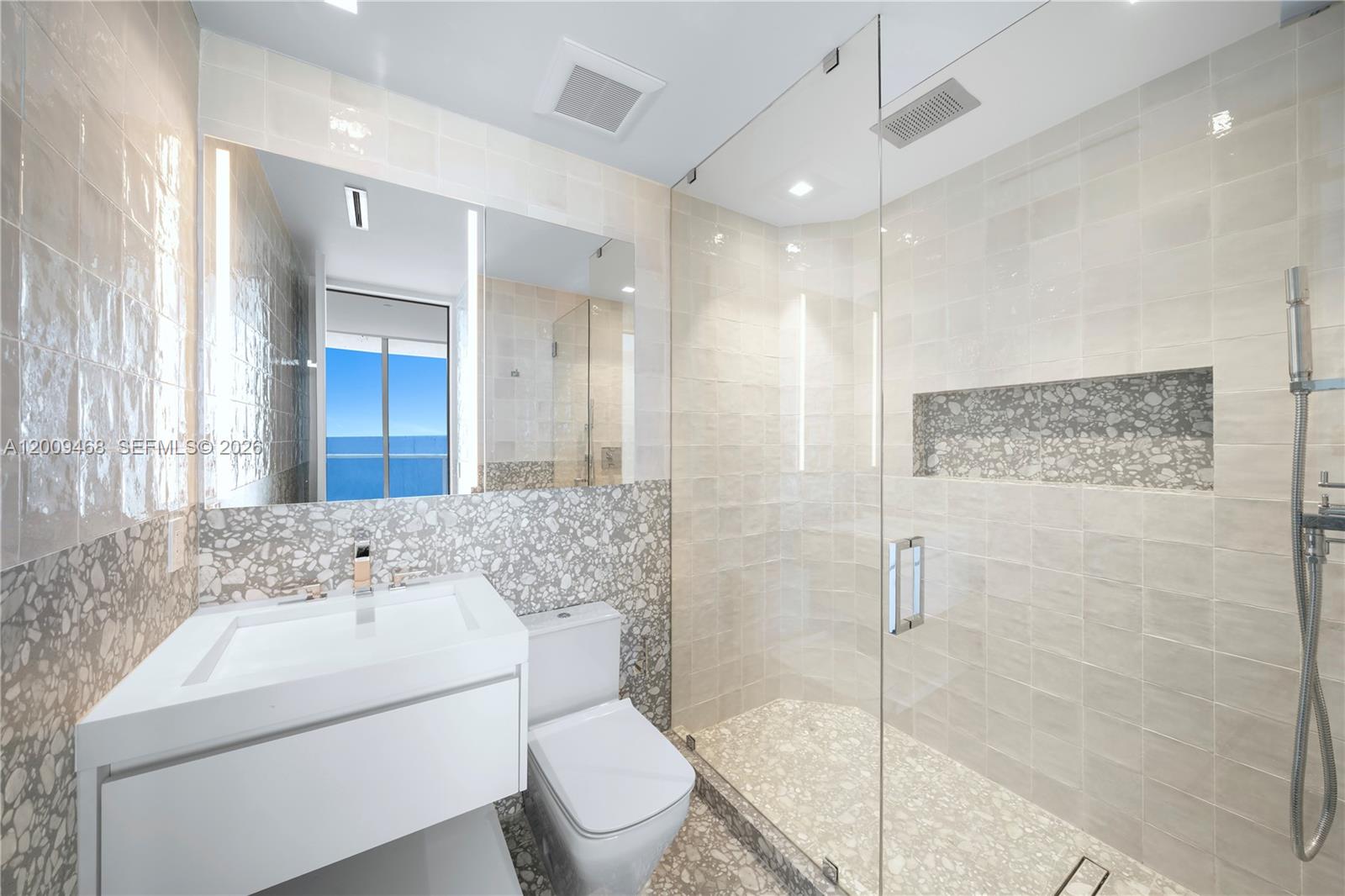 100 S Pointe Dr #1206 Miami Beach, FL 33139