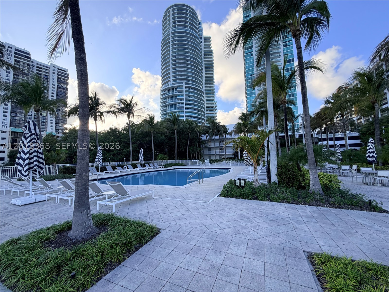 image Skyline on Brickell40