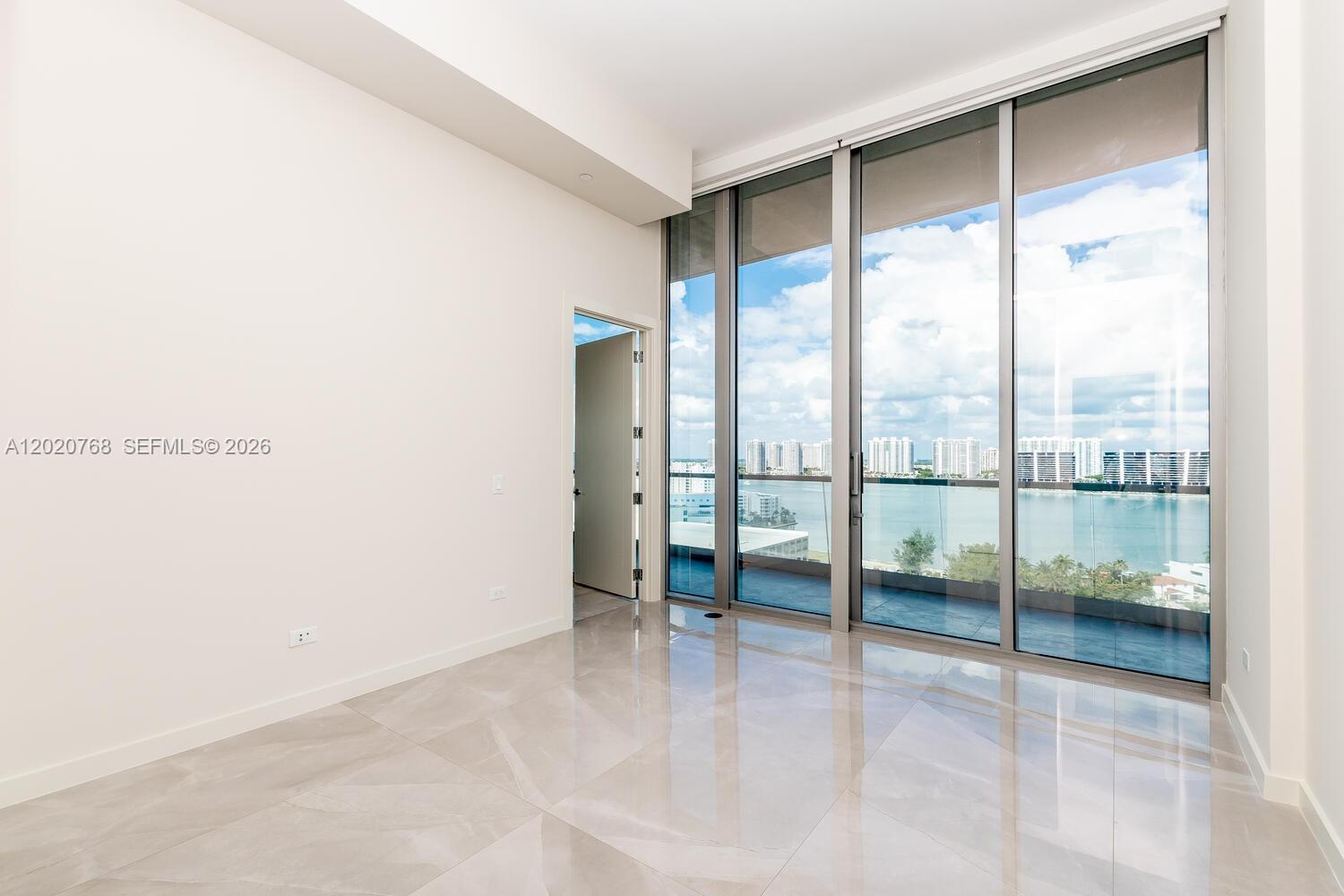 18501 E Collins #1503 Sunny Isles Beach, FL 33160