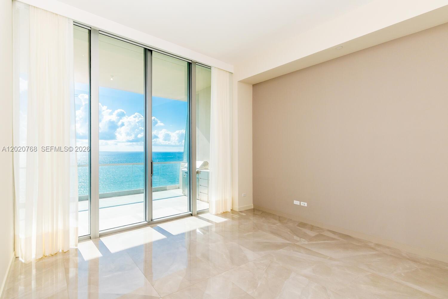 18501 E Collins #1503 Sunny Isles Beach, FL 33160