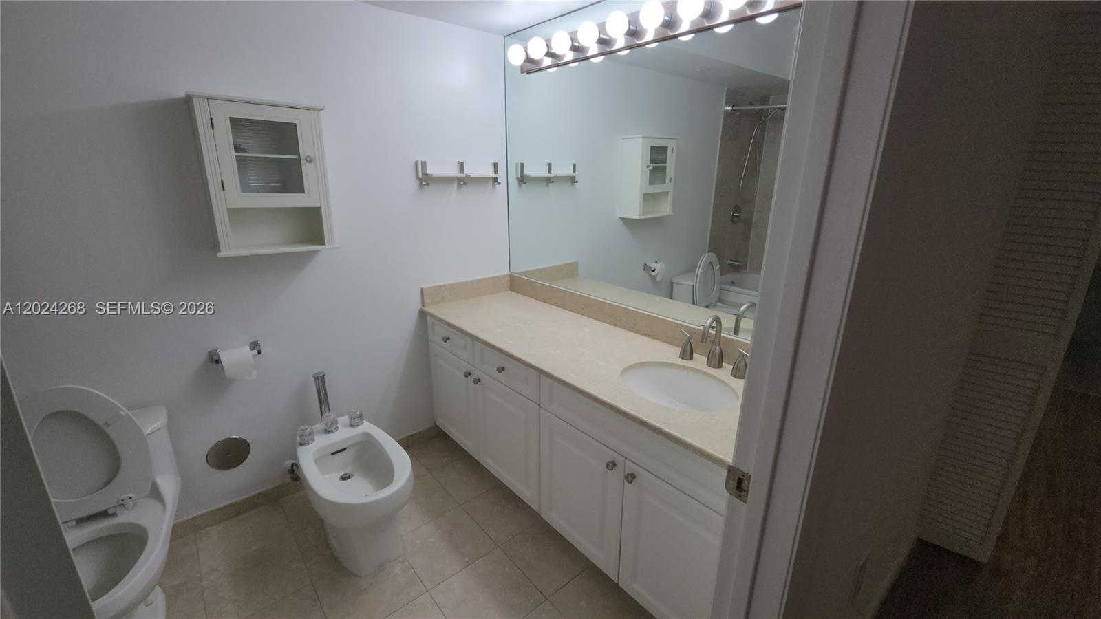 5900 Collins Ave #404 Miami Beach, FL 33140