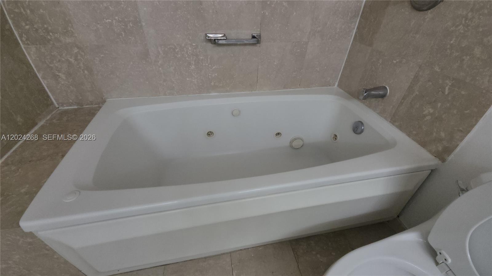 5900 Collins Ave #404 Miami Beach, FL 33140