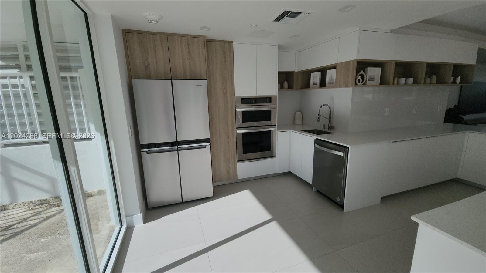 5900 Collins Ave #404 Miami Beach, FL 33140