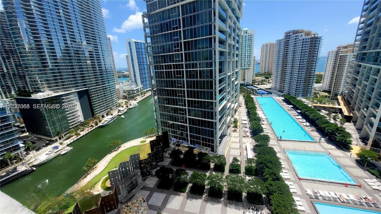 image Icon Brickell III (W Miami)0