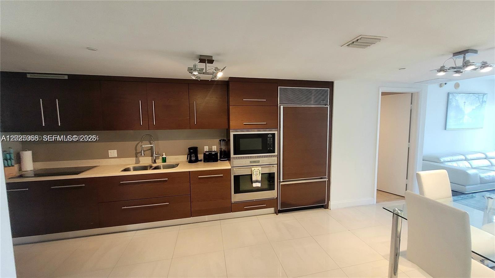 485 Brickell Ave #2311 Miami, FL 33131