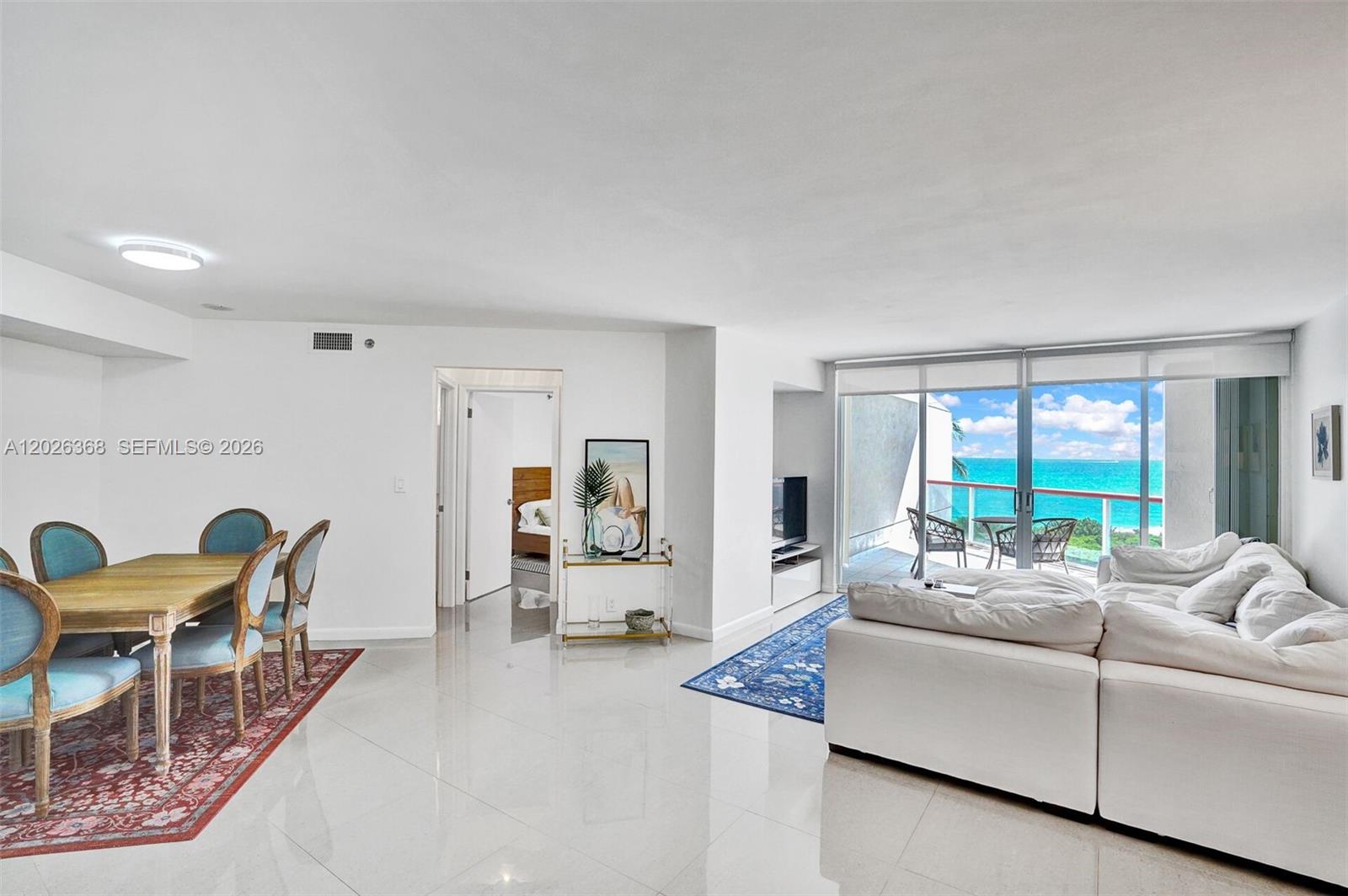 6767 Collins Ave #408