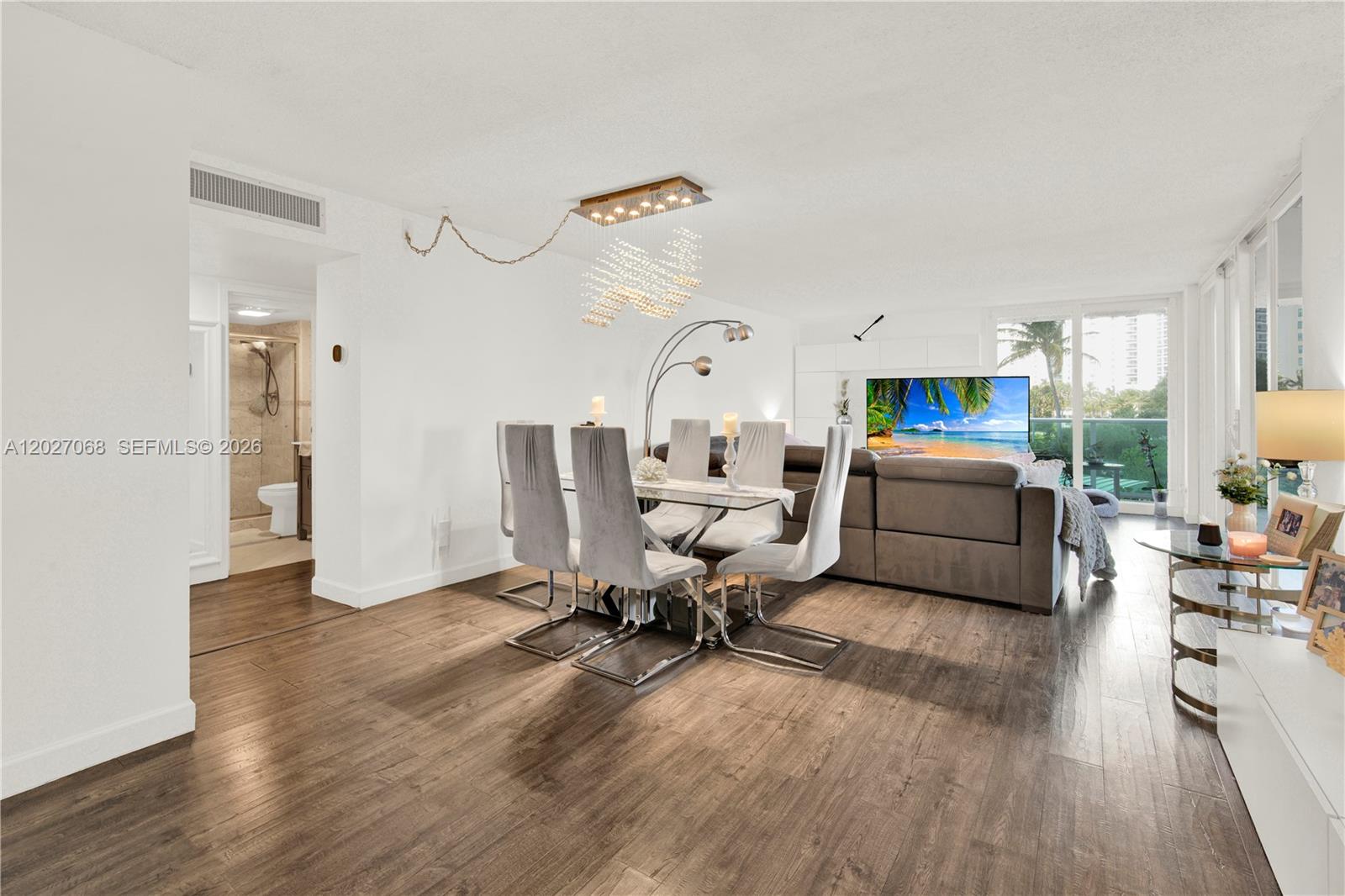 image Arlen House East13