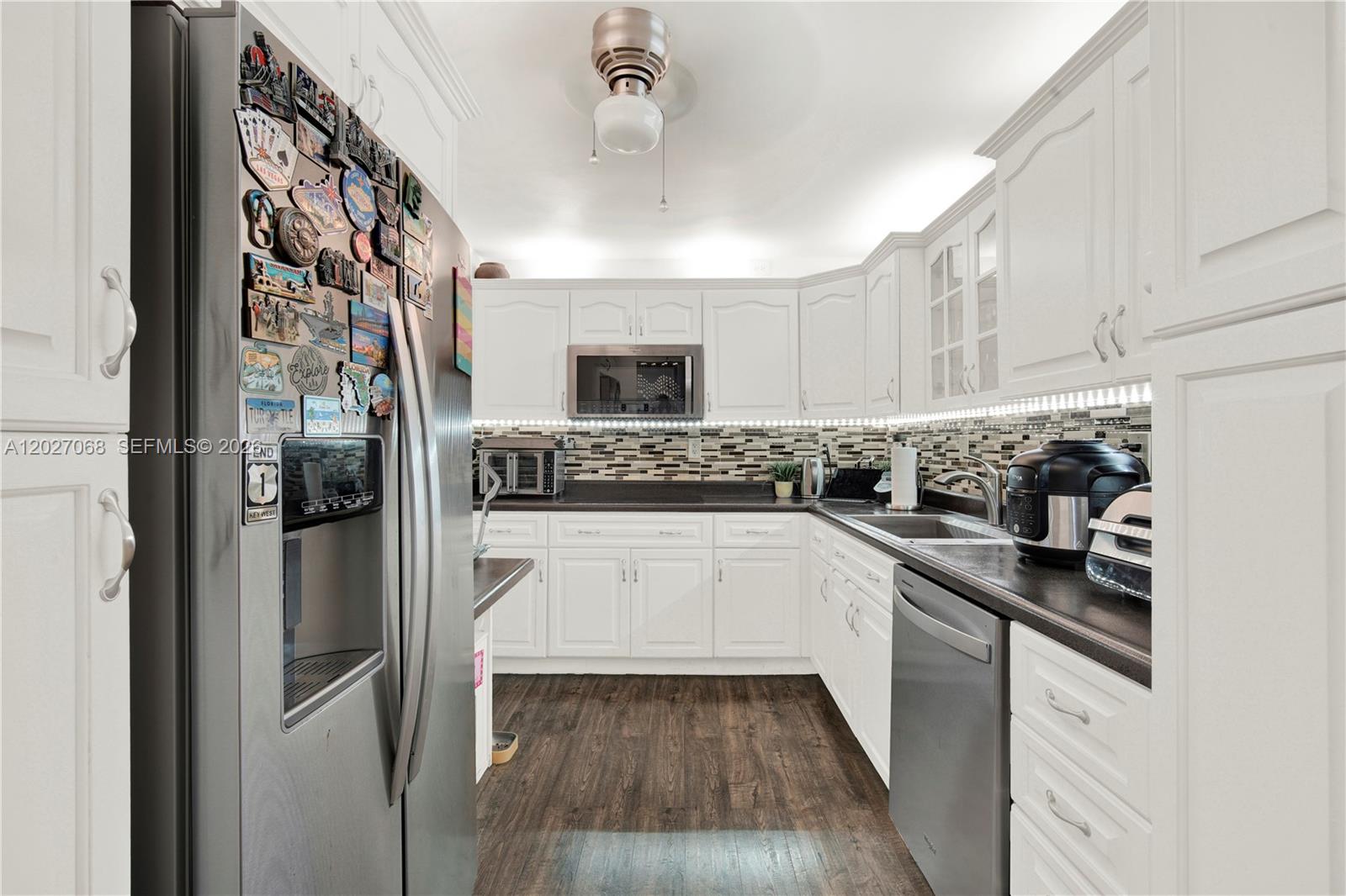 image Arlen House East15