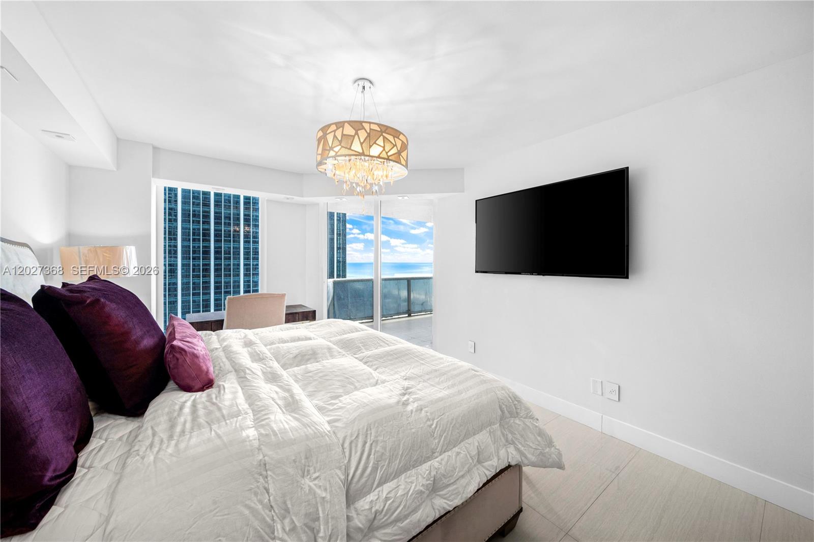 4779 Collins Ave #908 Miami Beach, FL 33140