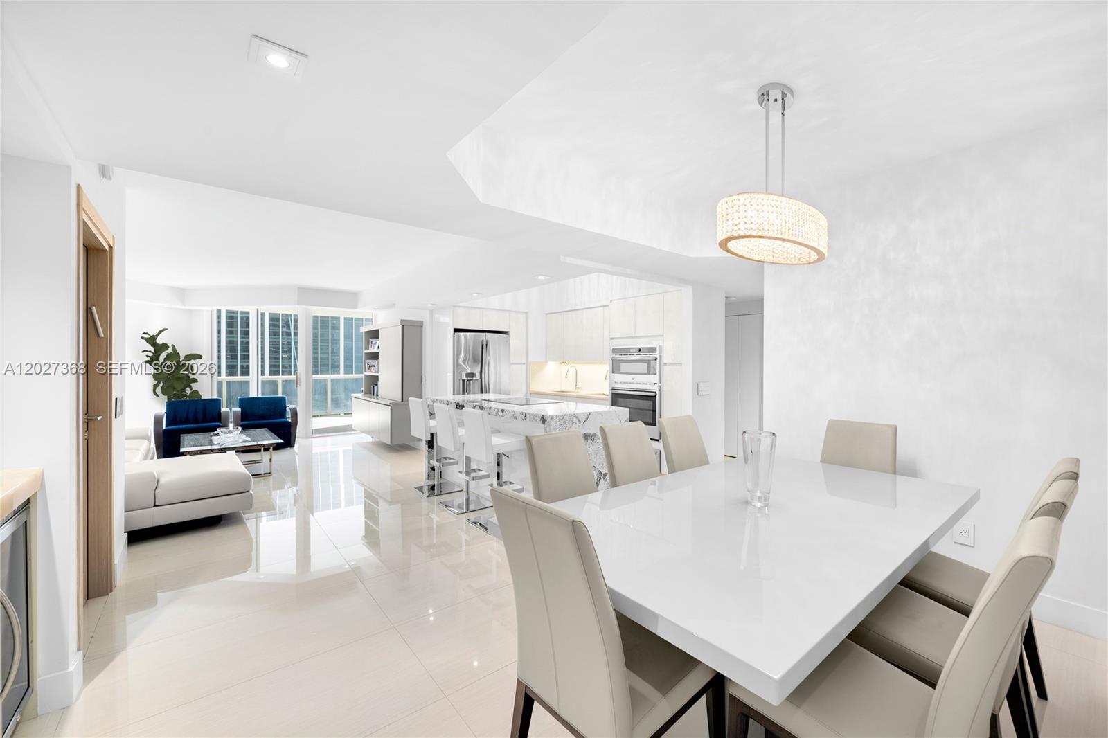 4779 Collins Ave #908 Miami Beach, FL 33140