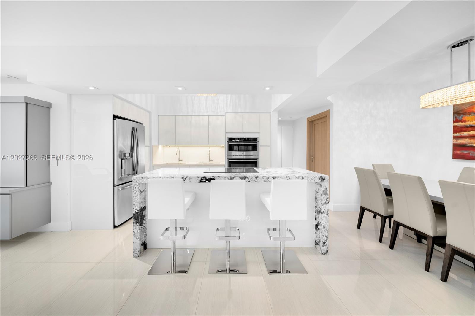 4779 Collins Ave #908 Miami Beach, FL 33140