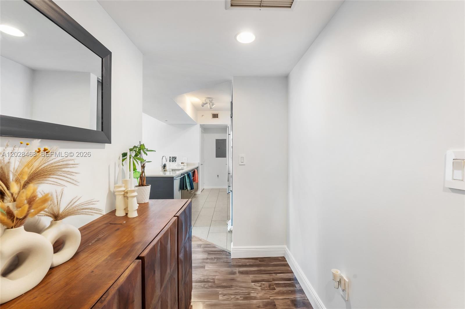 55 SE 6th St #3303