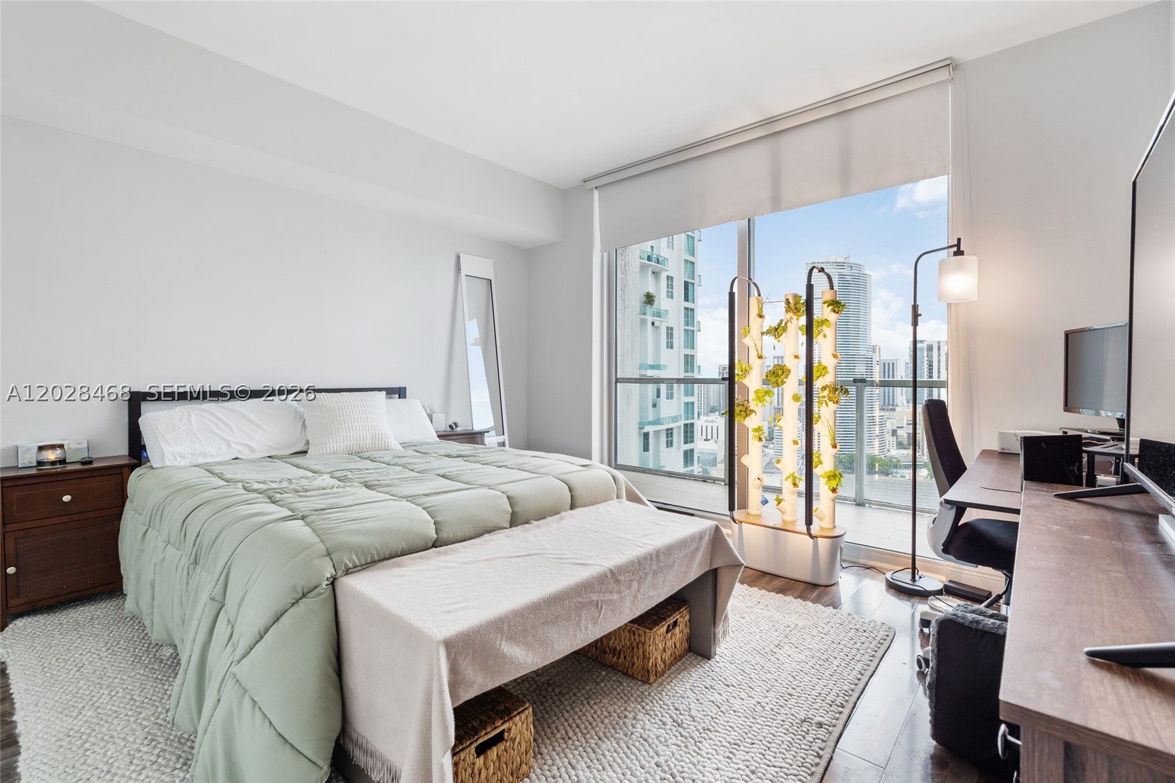 image 500 Brickell West11