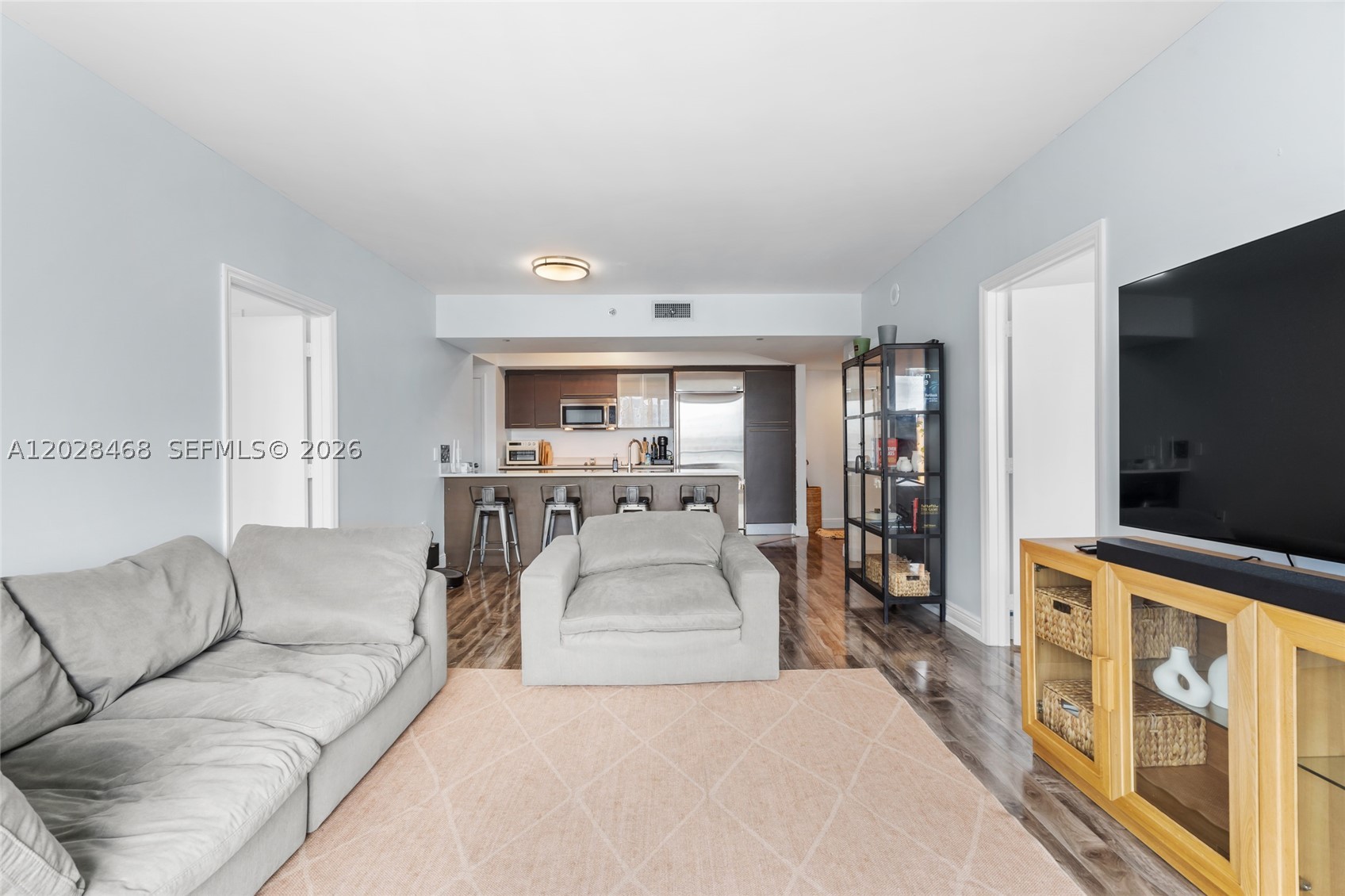 image 500 Brickell West5