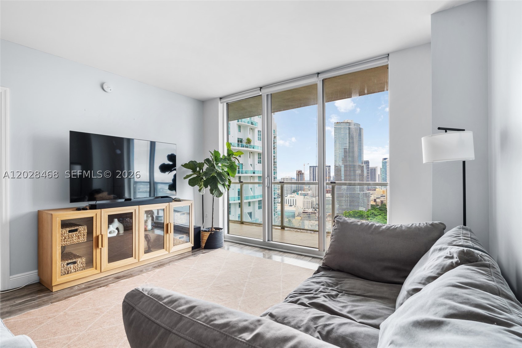 image 500 Brickell West6
