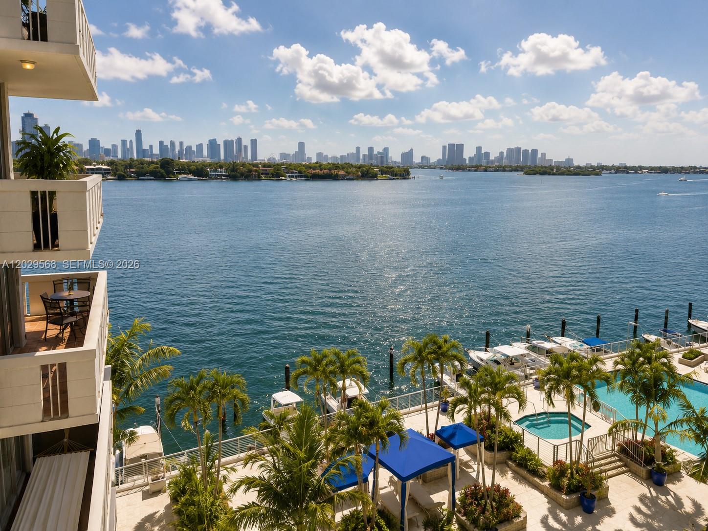 800 West Ave #715