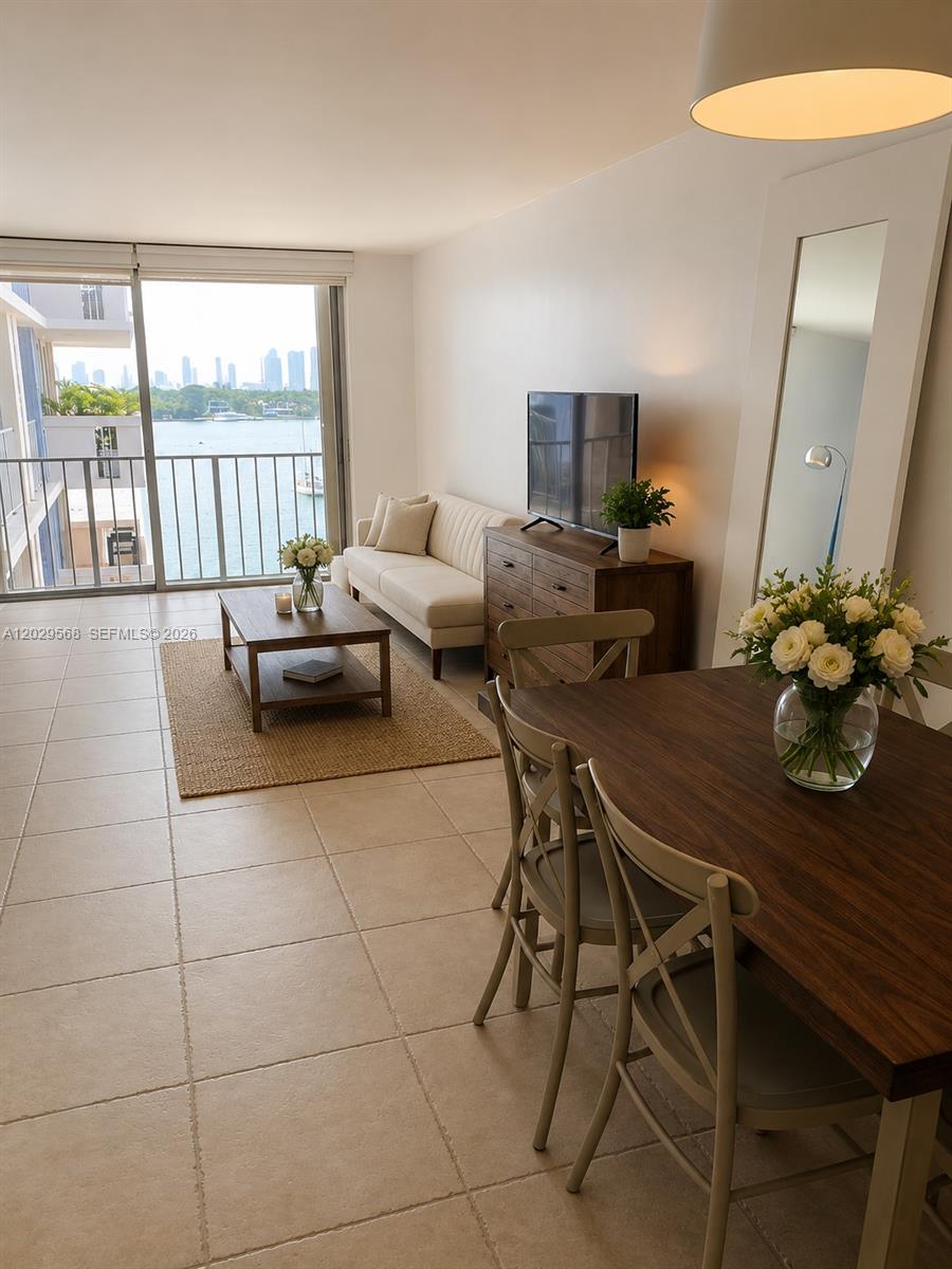 image South Bay Club Condo1