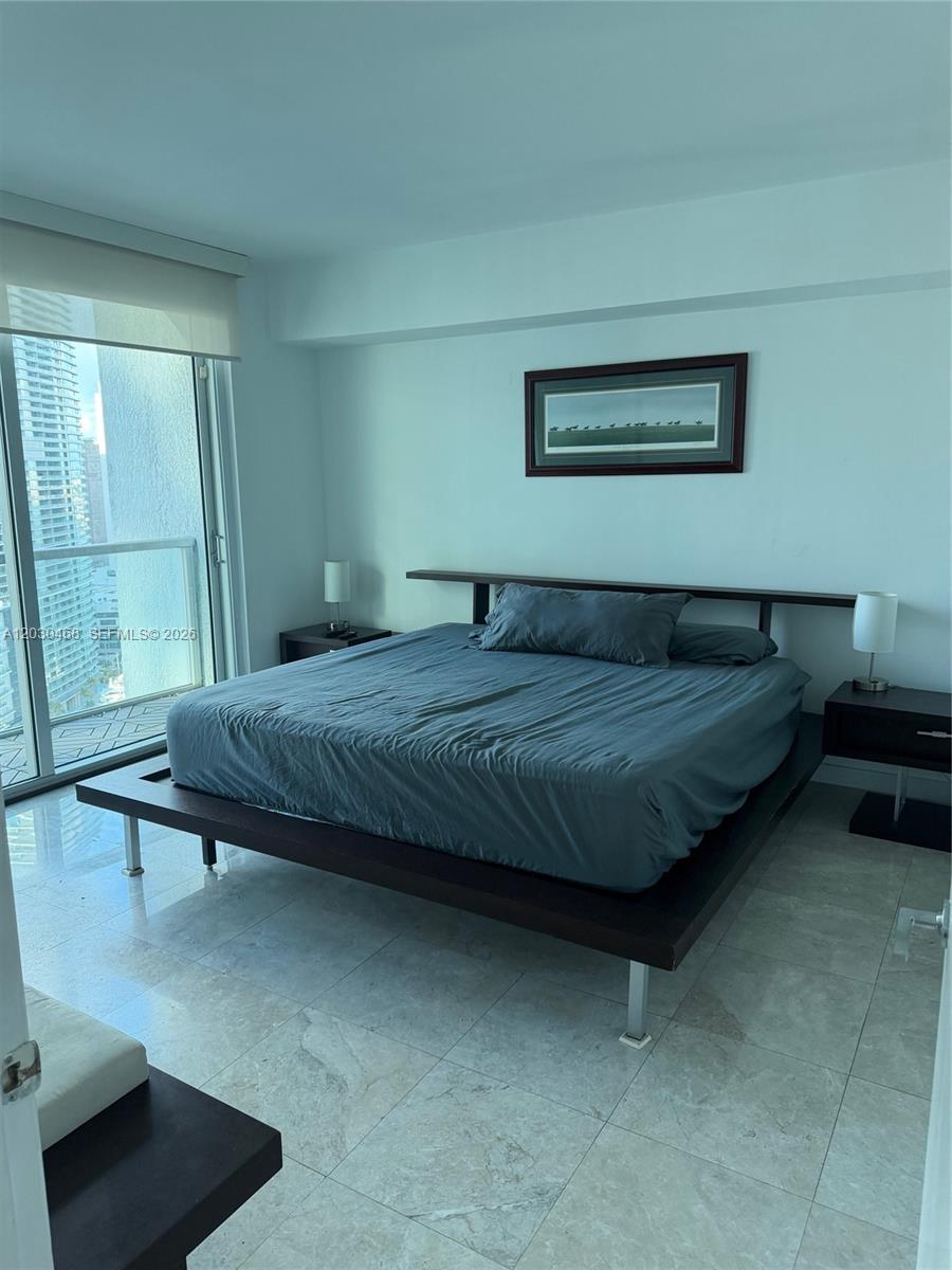 500 Brickell Ave #3105 Miami, FL 33131