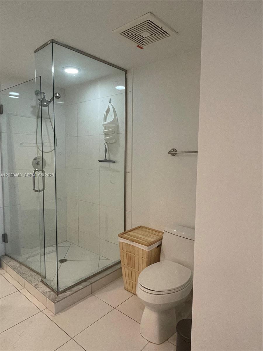 500 Brickell Ave #3105 Miami, FL 33131