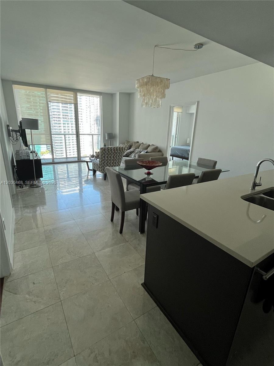 500 Brickell Ave #3105 Miami, FL 33131