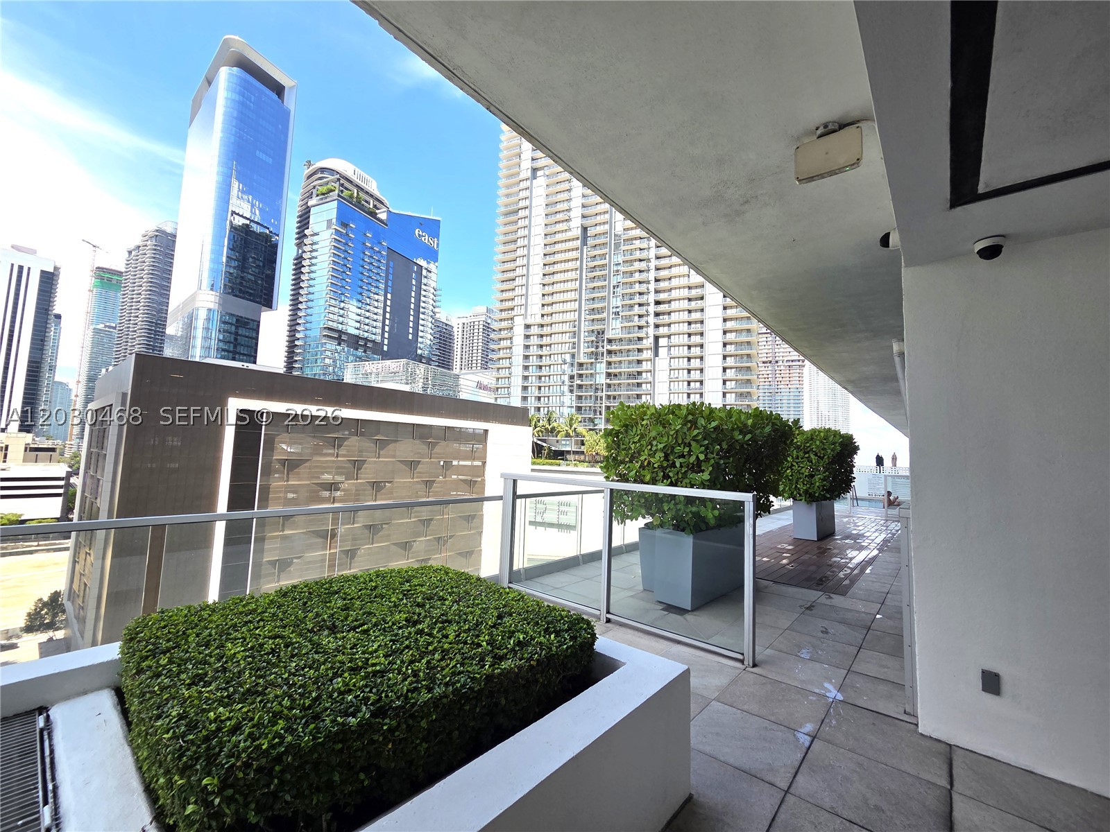 image 500 Brickell East32