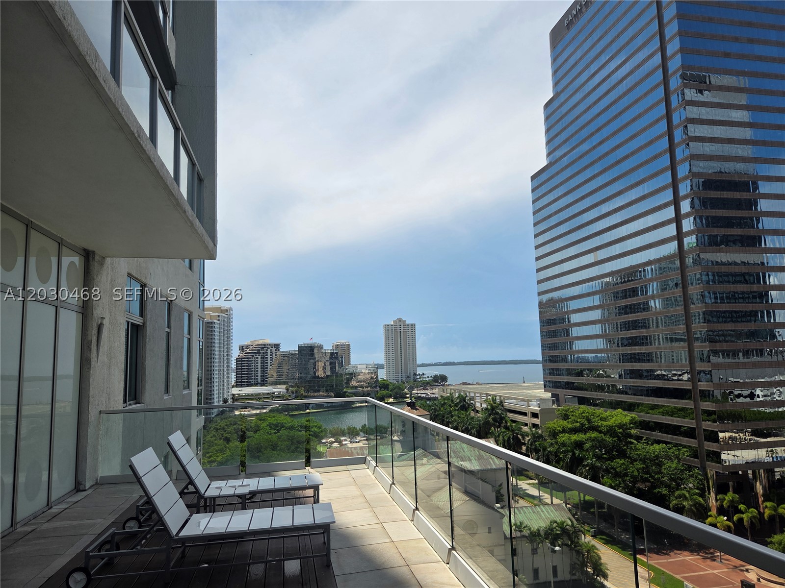 image 500 Brickell East35