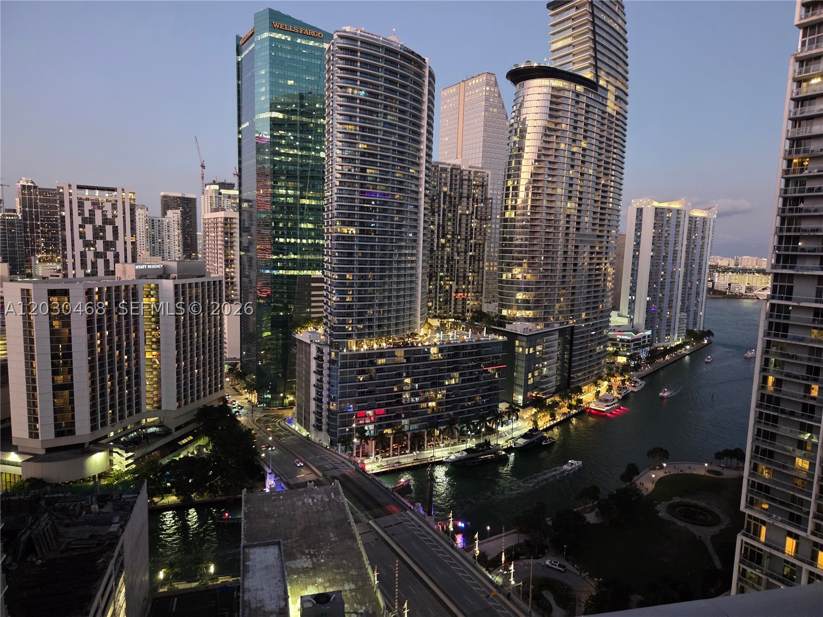 image 500 Brickell East36