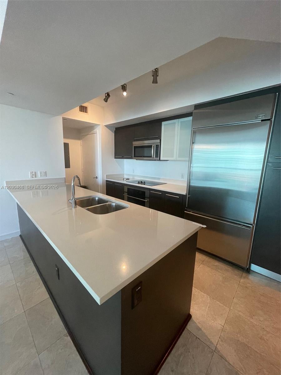 500 Brickell Ave #3105 Miami, FL 33131
