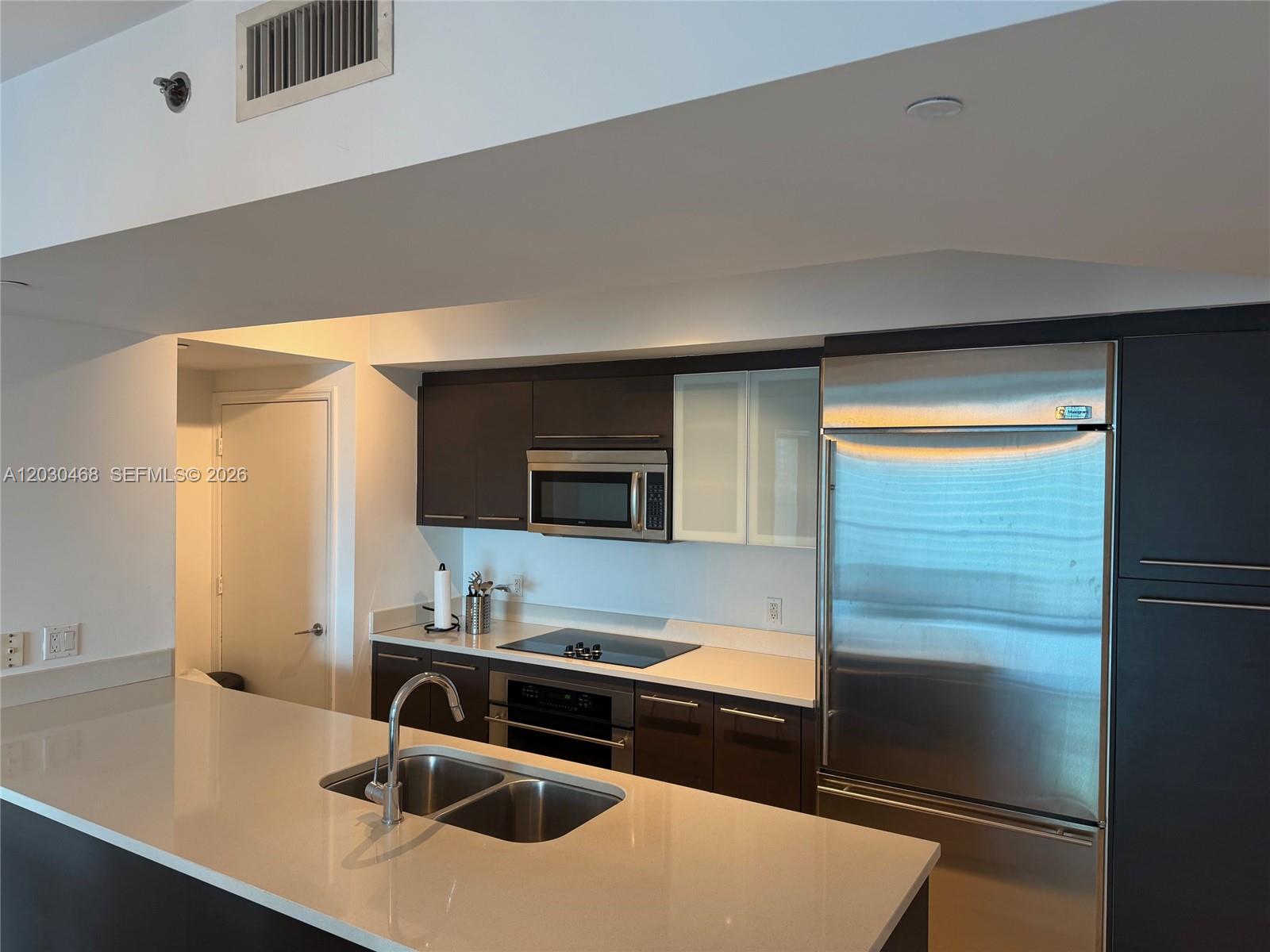 500 Brickell Ave #3105 Miami, FL 33131