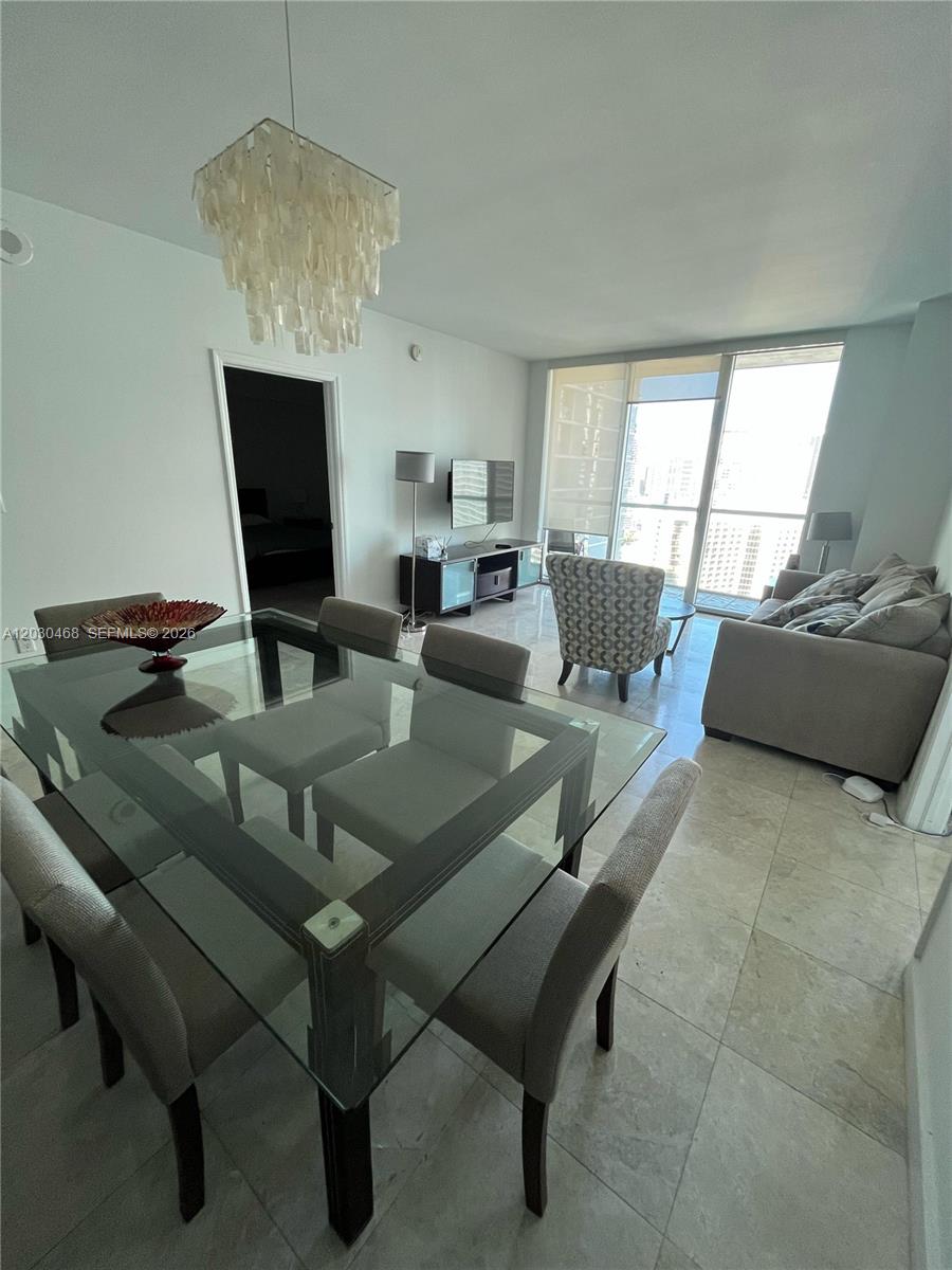 500 Brickell Ave #3105 Miami, FL 33131