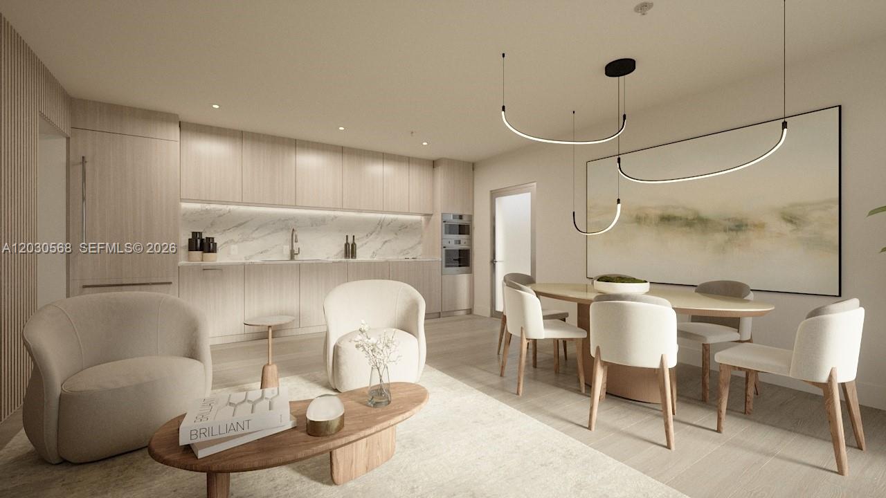 260 Collins Ave #110
