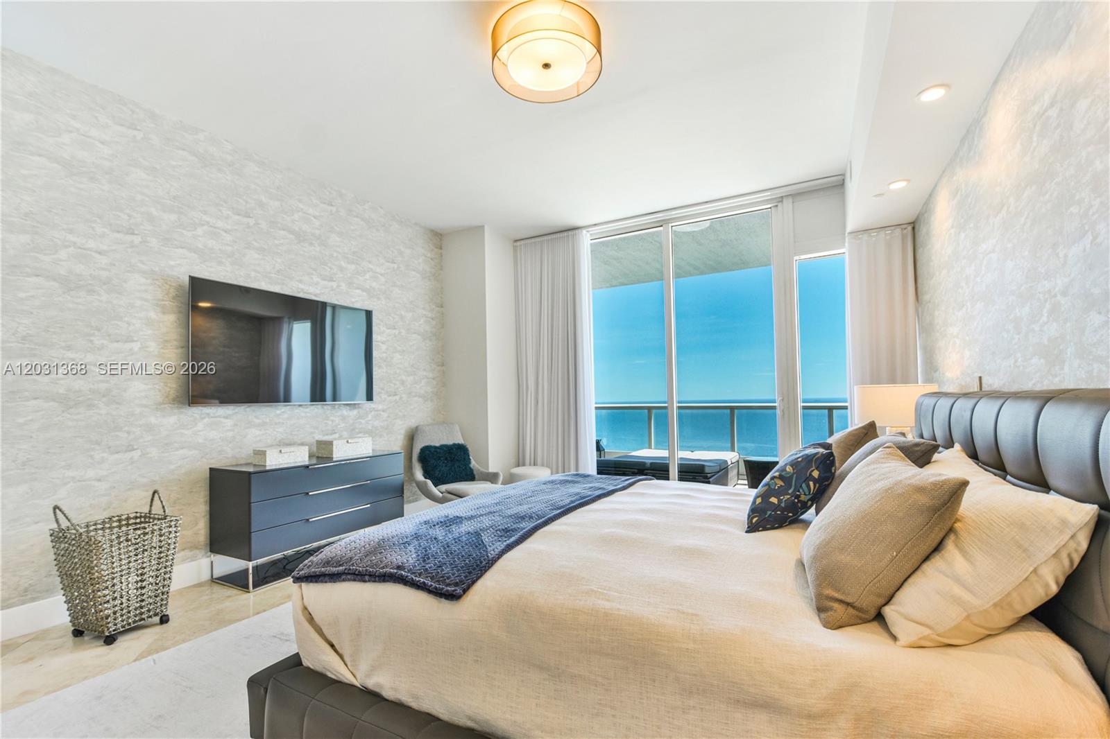 100 S Pointe #2806 Miami Beach, FL 33139